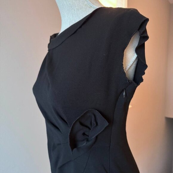 SUZI CHIN Stretchy Little Black Dress with a Twist - Size 6 - Picture 7 of 9